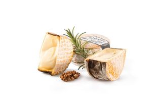 La Sanglée des Couardis Rohmilch, mind. 45% Fett i. Tr. La Sanglée des Couardis Rohmilch, mind. 45% Fett i. Tr.