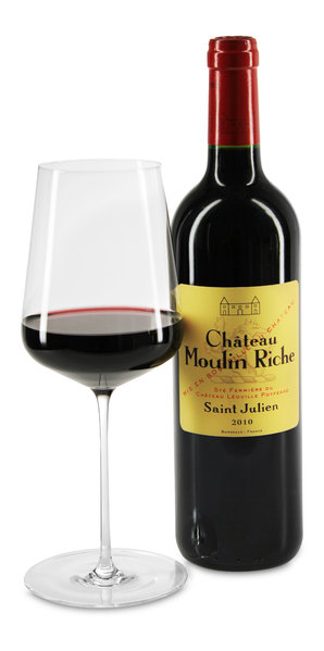 2010 Château Moulin Riche 2010 Château Moulin Riche