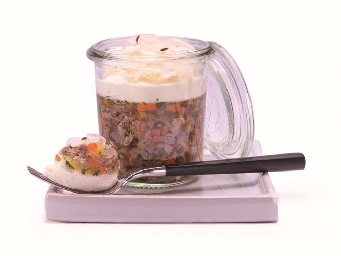 Tafelspitzsülze, Meerrettich, Weißkraut Tafelspitzsülze, Meerrettich, Weißkraut