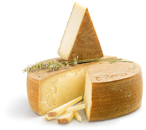 Hoflieferantenlaib Rohmilch, Mind. 45% F.i.T. Hoflieferantenlaib Rohmilch, Mind. 45% F.i.T.