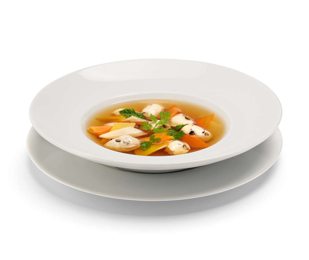 Ochsenschwanzsuppe mit Trüffelnockerl, für 2 Personen Ochsenschwanzsuppe mit Trüffelnockerl, für 2 Personen