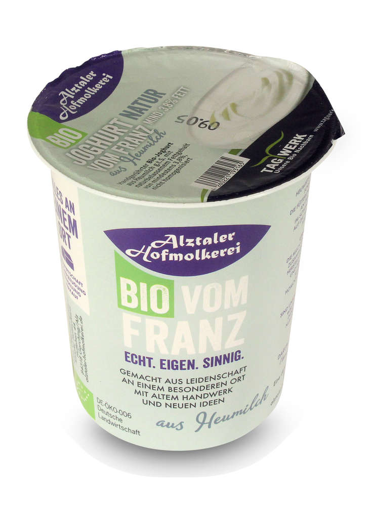 Naturjoghurt Heumilch 3,8% BIO Naturjoghurt Heumilch 3,8% BIO