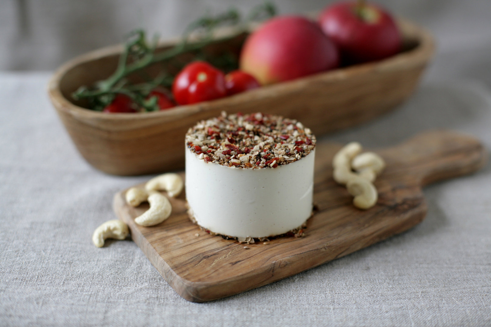 Cashew Aufstrich Pfeffer, vegane Käse-Alternative mit Pfeffermix Cashew Aufstrich Pfeffer, vegane Käse-Alternative mit Pfeffermix