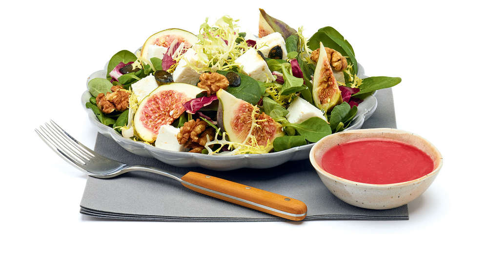 Blattsalat mit Schafskäse und Feige Blattsalat mit Schafskäse und Feige