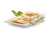 Ravioli mit Bufala, Zitrone und Thymian Ravioli mit Bufala, Zitrone und Thymian