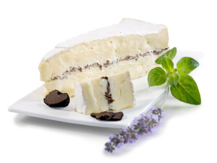 Brie mit Trüffel past. mind. 60% Fett i.Tr.