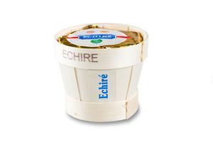 Sauerrahmbutter Beurre Echire AOC, Past. 82% Fett Sauerrahmbutter Beurre Echire AOC, Past. 82% Fett