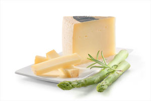 Pecorino Toscano DOP past., mind. 50% F.i.T. Pecorino Toscano DOP past., mind. 50% F.i.T.