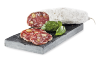 Salami mit Haselnüssen